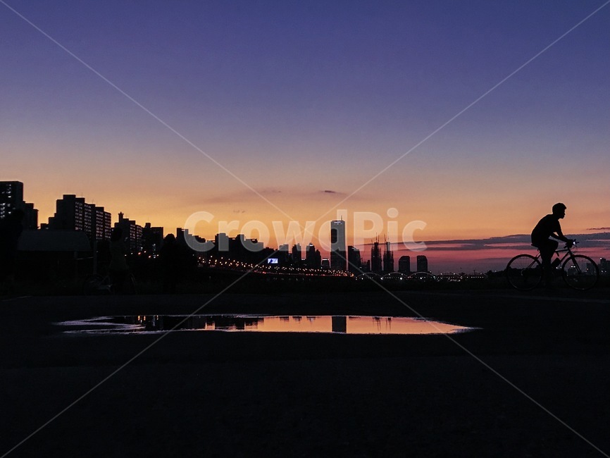 색감,서울,건물,다리,한강,노을,sunset,nightview,sky,하늘,도시,풍경,city,landscape,한국도시풍경,한국도시경관,korea cityscape,실루엣,그림자,silhouette,shadow,transportation,교통,bike,자전거,bicycle,vehicle,차량,일몰,nature,자연,dawn,새벽,red sky,붉은 하늘,outdoors,옥외,dusk,황혼