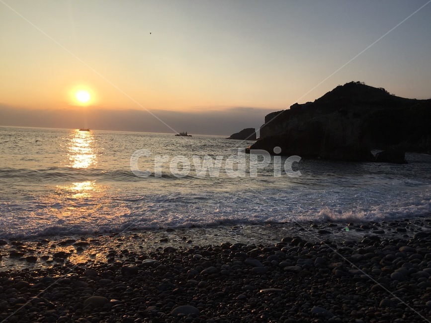 일출,바다,섬,태양,sunrise,sea,파도,해변,자연,풍경,nature,landscape,island,자연,풍경,nature,landscape,해변,바다,beach,sea,outdoors,옥외,promontory,곶,sunlight,햇빛,ocean,대양,water,물