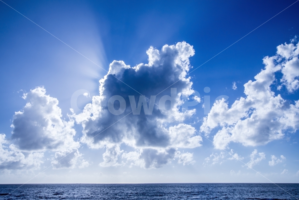 하늘,구름,빛내림,바다,흰색,파랑,자연,풍경,nature,landscape,outdoors,옥외,azure sky,푸른 하늘,sky
