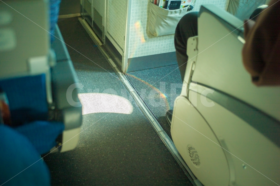 감성,무지개,통로,빛,비행기,좌석,여행,여유,시선,휴식,rainbow,airplane,passage,seat,sunlight,rest,trip,교통,교통수단,traffic,transportation