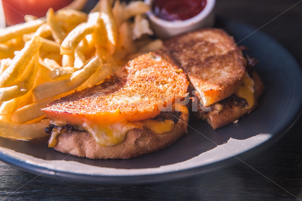 bake,bread,cheese,cuisine,delicious,dinner,food,frenchfries,fresh,fried,hot,lunch,meal,meat,plate,restaurant,sandwiches,sauce,snack,tasty,샌드위치,토스트,감자튀김,튀김,요리,음식,미국음식,느끼함,느끼한음식,치즈,레스토랑,식당,음식,식재료,요리,food,cook,meal,dishes,food reserves