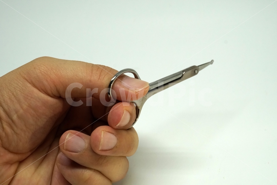 가위,자르기,컷트,물건,사물,생활용품,소품,학용품,문방구,scissors,크로스,cross,누끼,미용,콧털가위,콧털용가위,사람,손,손동작,가위질,누끼사진,손가락,이발,헤어,컨셉,콘셉,concept,removebackground,연출,사람,인물,인간,human,person,신체일부,몸,body,손,제스처,표시,손짓,표현,gesture,hand,sign,expression,사물,물건,오브젝트,thing,object,matter,누끼,remove background