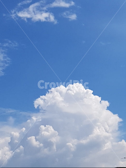 하늘,여름,구름,쨍한하늘,바탕화면,폰배경,자연,풍경,nature,landscape,outdoors,옥외,azure sky,푸른 하늘,sky