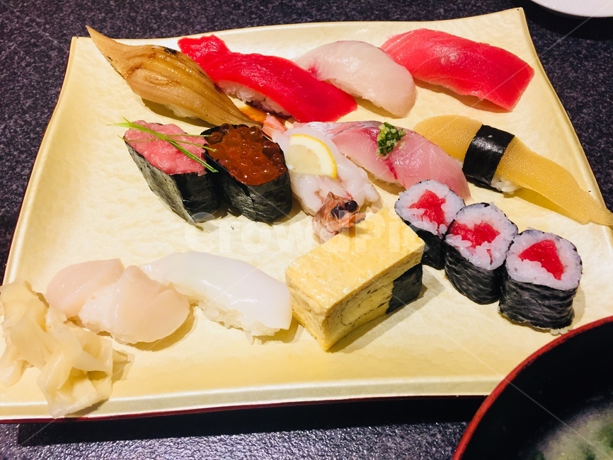 음식,초밥,일식,초밥세트,오사카초밥,음식,식재료,요리,food,cook,meal,dishes,food reserves,일식,일본음식,일본요리,Japanese food,Japanese dishes,Japanese meal,Japanese cook