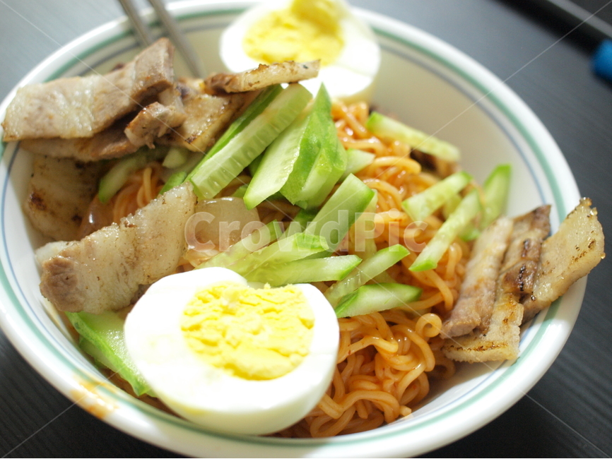 비빔면,삼겹살,계란,오이,레시피,음식,식재료,요리,food,cook,meal,dishes,food reserves,한식,한국음식,한국요리,korean food,korean dishes,korean meal,korean cook