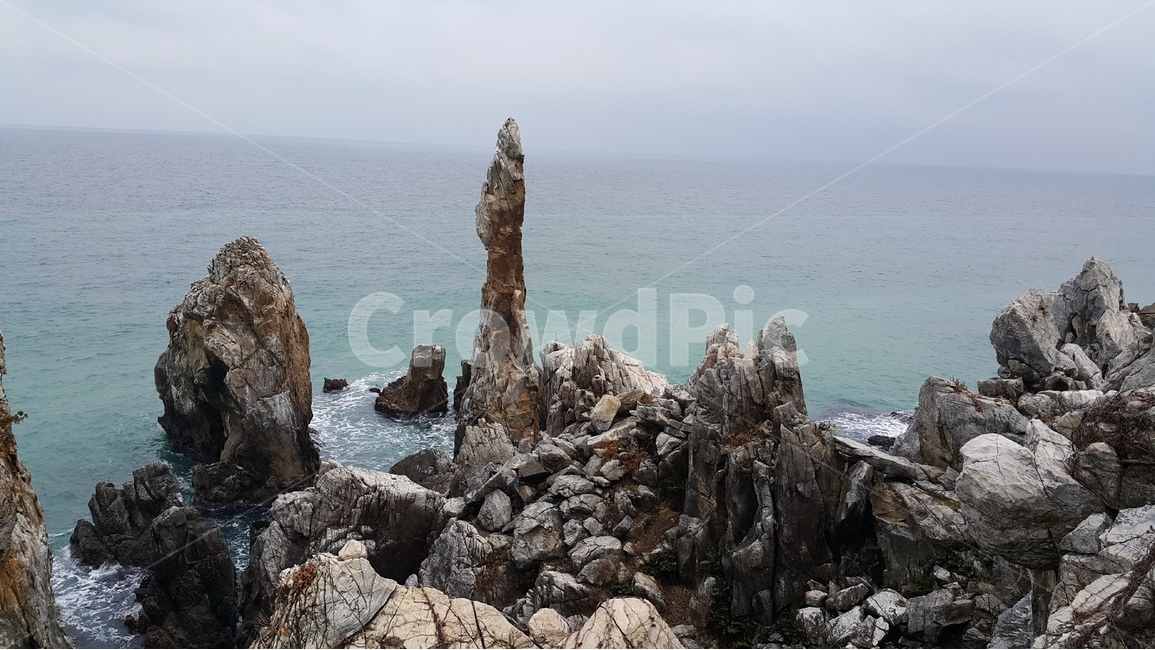 추암,촛대바위,동해,강원도,한국관광,자연,풍경,nature,landscape,한국자연풍경,한국자연경관,korea nature landscape,promontory,곶,rubble,파편