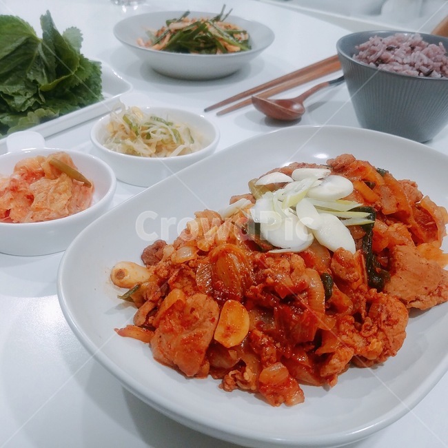 제육볶음,쌈밥,집밥,고기반찬,고추장제육,돼지고기