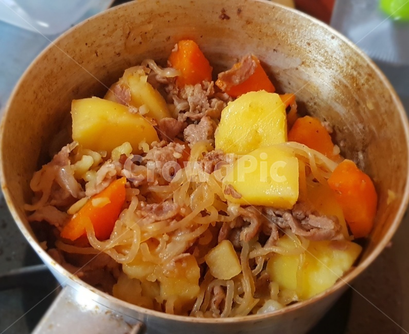 일본,일본음식,일본가정식,니쿠쟈가,돼지고기감자조림