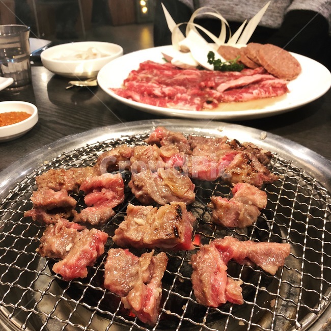 고기,소고기,외식,석쇠,먹방