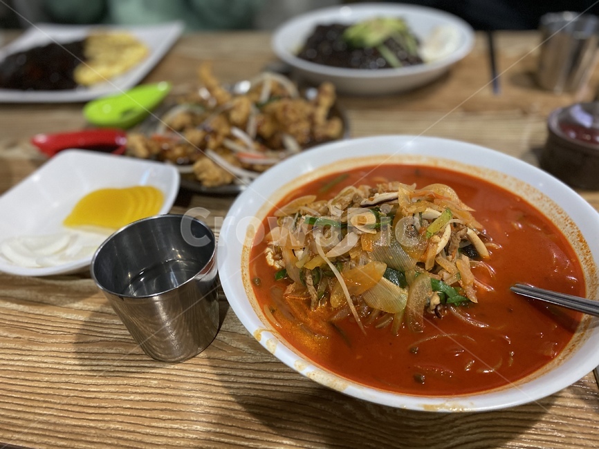 bowl,meal,식사,food,음식,dish,요리,짬뽕,짜장면,탕수육,중국집,중국요리,음식,식재료,요리,food,cook,meal,dishes,food reserves,중식,중국음식,중화요리,chinese food,chinese dishes,chinese meal,chinese cook
