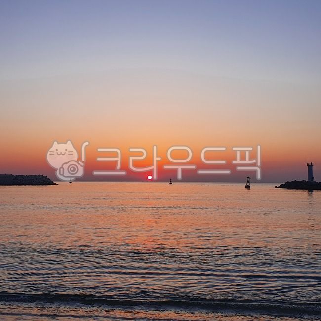 sunrise sea,East Sea,red sea,dawn sea,ocean,Sunrise