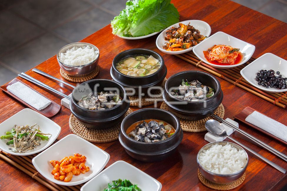 우렁이,국내산우렁이,우렁쌈밥,우렁이쌈밥,우렁쌈장,우렁이쌈장,우렁덕장,우렁이덕장,논우렁,우렁된장,우렁이된장,우렁이된장찌게,우렁청국장,우렁이청국장,콩요리,콩,우렁이살,우렁살,맛집,건강식,영양식,한식,한정식,된장찌게,식사,food,음식,접시,그릇,뚝배기,접시받침,냄비받침,라탄,라탄받침,트레이,라탄트레이,수저받침,전통음식,농촌음식,백반,한국음식,먹거리,웰빙,웰빙음식,쌀,청국장정식,청국장요리,장,된장,덕장,청국장,우렁,음식점,가정식,가정식백반,음식,식재료,요리,food,cook,meal,dishes,food reserves