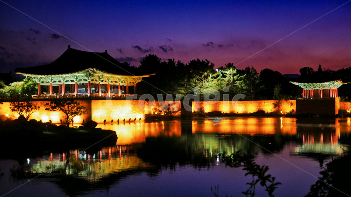 architecture,건축물,building,건물,안압지,야경,밤,풍경,nightscape,night,landscape,랜드마크,landmark,tourist attraction,한국랜드마크,한국관광지,한국명소,korea landmark,korea tourist attraction