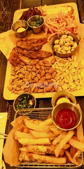 마른안주,감자튀김,쥐포땅콩,아몬드,먹태,음식,식재료,요리,food,cook,meal,dishes,food reserves