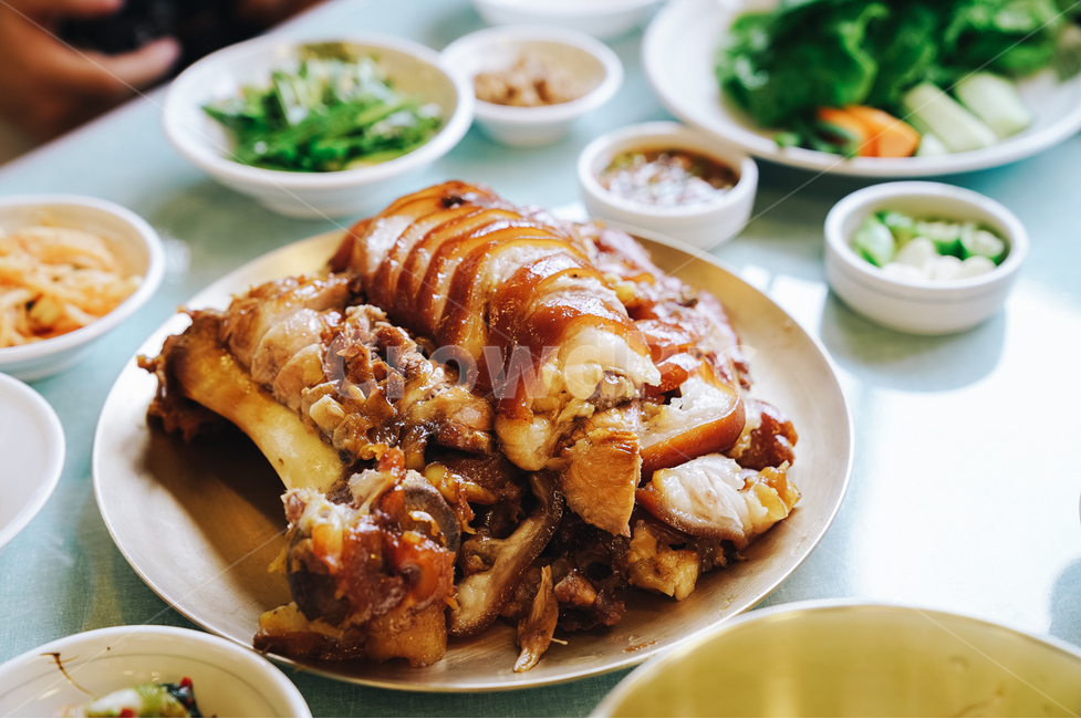 Pork feet,restaurant,meat,Korean,pork,food