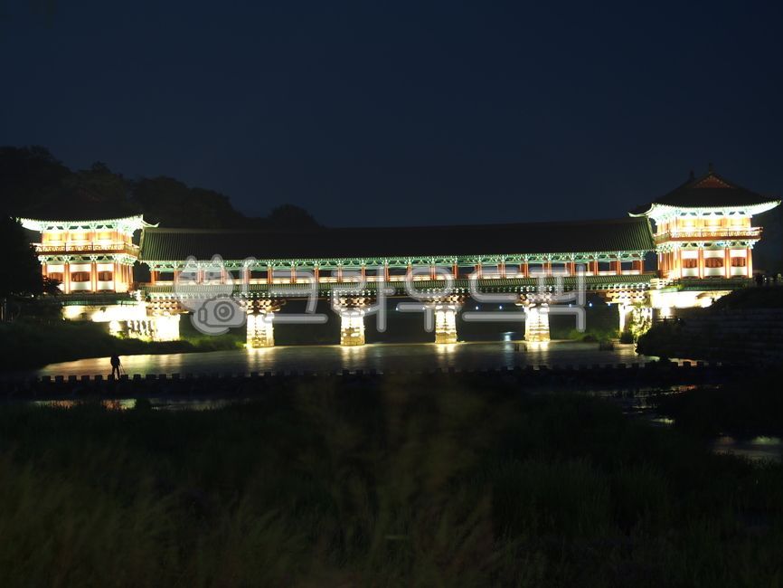 월정교,다리,경주,경주월정교,건물,건축물,고려,architecture,bridge,building,불빛,조명,기와