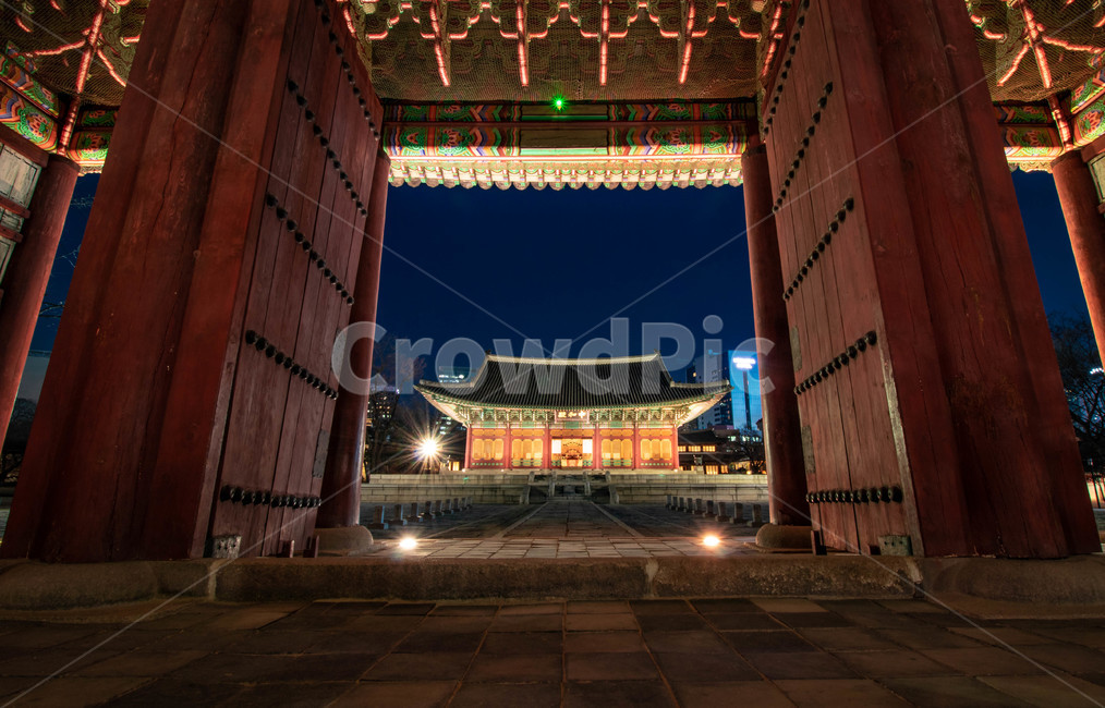 덕수궁,덕수궁야경,전통가옥,한국전통,한옥,한국전통가옥,korea,koreatraditional,night,nightview,nightscape,traditionalhouse,koreantraditionalhouse,고궁,acient,acientpalace,palace,건축,건물,역사,history,koreanhistory,기와,불빛,밤,야간,야경,밤,풍경,nightscape,night,landscape,한국전통,한국문화,korean traditional,korean culture,건축물,건물외관,exterior,building,structure,architecture,construction,shrine,신사,worship,예배