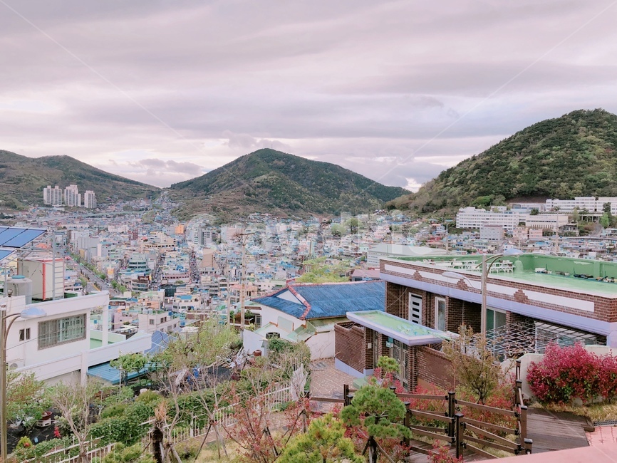 풍경,넓은시야,주택가,동화,따뜻함,도시,풍경,city,landscape,outdoors,옥외,nature,자연,scenery