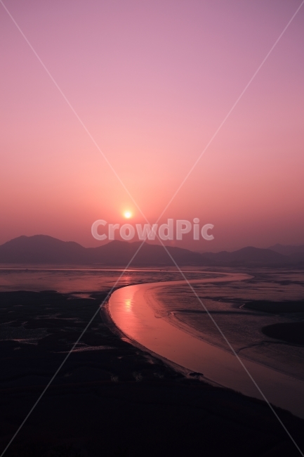 풍경사진,일몰사진,자연풍경,순천만습지,감성사진,자연,풍경,nature,landscape,한국자연풍경,한국자연경관,korea nature landscape,outdoors,옥외,sunlight,햇빛,red sky,붉은 하늘,dawn,새벽,sunset,일몰,sky,하늘,dusk,황혼