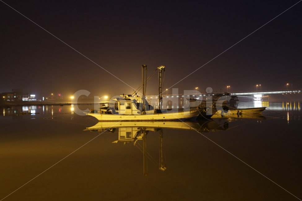 휴식,배,항구,바다,항구밤,반영,교통,교통수단,traffic,transportation,water,물,watercraft,선박,vehicle,차량,waterfront,워터 프론트