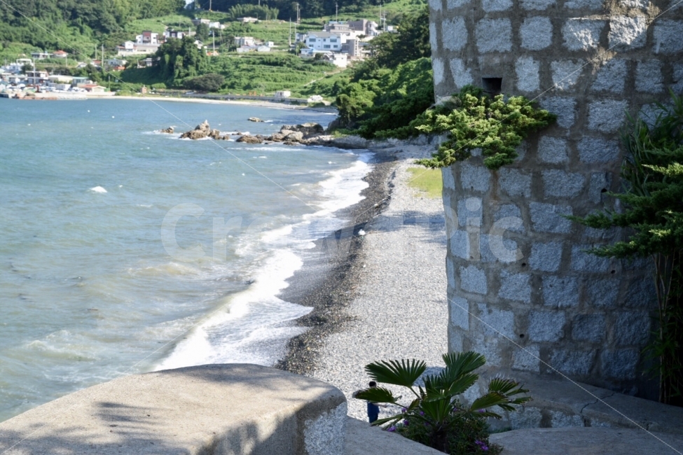 매미성,거제도,해수욕장,바다,파도,자연,풍경,nature,landscape,해변,바다,beach,sea,walkway,보도,path,통로,flagstone,판석