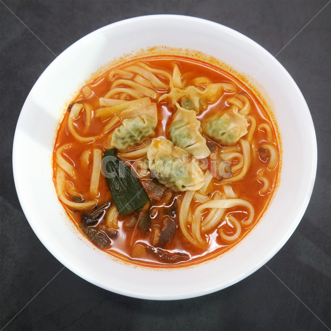 bowl,food,meal,dish,noodle,lunch,칼국수,요리,식사,인스턴트,버섯,만두,얼큰,혼밥,사발,국수,음식,식재료,요리,food,cook,meal,dishes,food reserves,한식,한국음식,한국요리,korean food,korean dishes,korean meal,korean cook