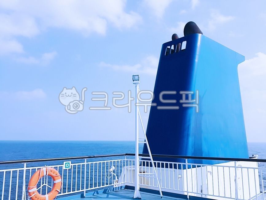 여객선,난간,railing,banister,여름,오션뷰,여름바다,바다,갑판,크루즈,여객선갑판,파란색