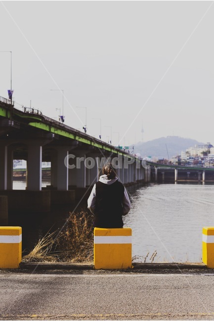 인물사진,감성사진,한강,스냅사진,여성,감성,인물,일상,일상사진,사람,인물,인간,human,person,여성,여자,woman,female,lady,감성,sensible,feeling,고독함,외로움,쓸쓸함,우울함,슬픔,lonely,solitary