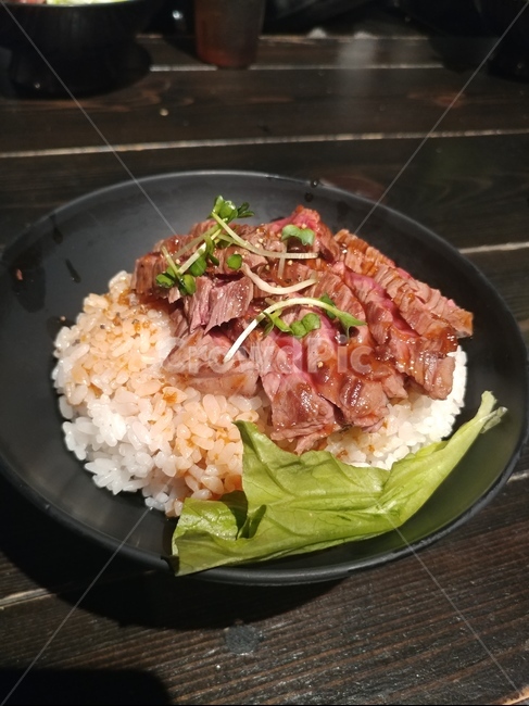 고기,일본,덮밥,음식,먹음직스러운,음식,식재료,요리,food,cook,meal,dishes,food reserves,일식,일본음식,일본요리,Japanese food,Japanese dishes,Japanese meal,Japanese cook