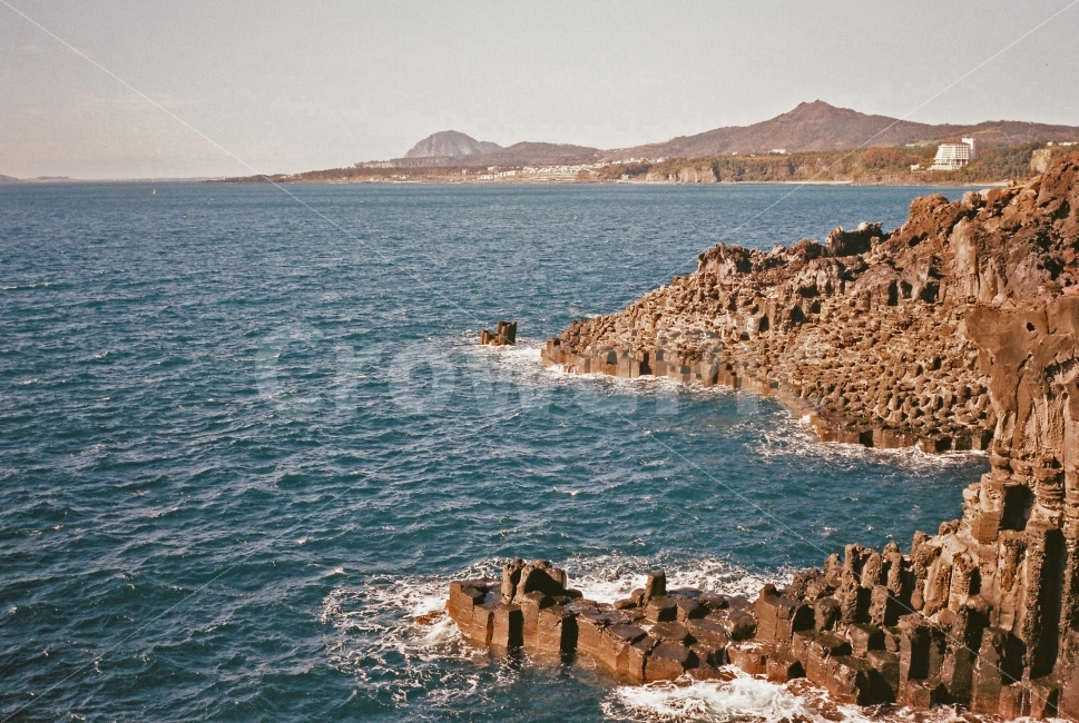 제주도,바다,자연,풍경,하늘,겨울,산,감성,필카,필름카메라,자연,풍경,nature,landscape,한국자연풍경,한국자연경관,korea nature landscape,제주도,jeju,jeju island,감성,sensible,feeling,promontory,곶,outdoors,옥외