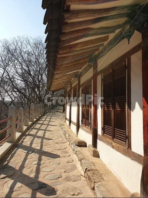한국,절,한국적,아름다운,길,한국전통,한국문화,korean traditional,korean culture,건축물,건물외관,exterior,building,structure,architecture,construction