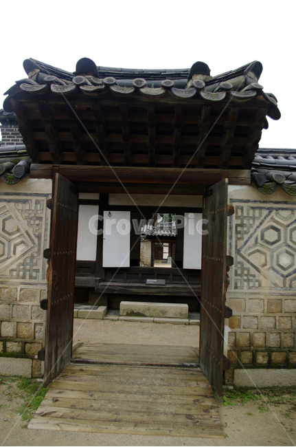 낙선재,창덕궁,고궁,한옥,전통가옥,기와지붕,건축,traditional,문,한국전통,한국문화,korean traditional,korean culture,건축물,건물외관,exterior,building,structure,architecture,construction