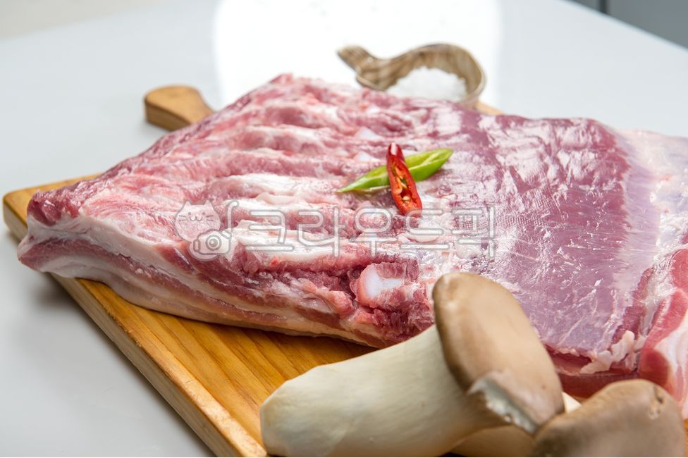 pork belly,raw meat,pork,ribs,neck meat