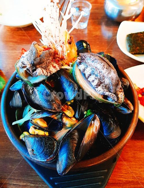 해산물,홍합,전복,뚝배기,해물탕,음식,탕,찌게,한식