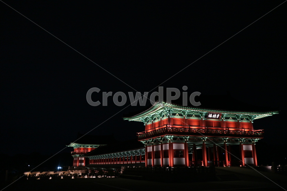 월정교,야경,경주,한옥,한국전통,아름다운전통,야경,밤,풍경,nightscape,night,landscape,한국전통,한국문화,korean traditional,korean culture,한국랜드마크,한국관광지,한국명소,korea landmark,korea tourist attraction,건축물,건물외관,exterior,building,structure,architecture,construction,pagoda,탑,건물,shrine,신사,worship,예배