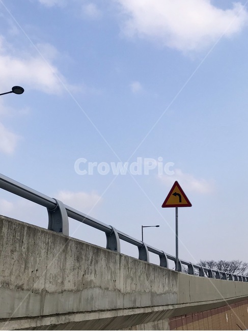 handrail,난간,교통표지판,도로,길