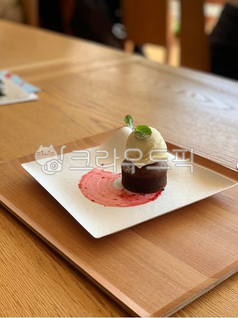 케이크,조각케이크,디저트,초코케이크,크림,cake,dessert