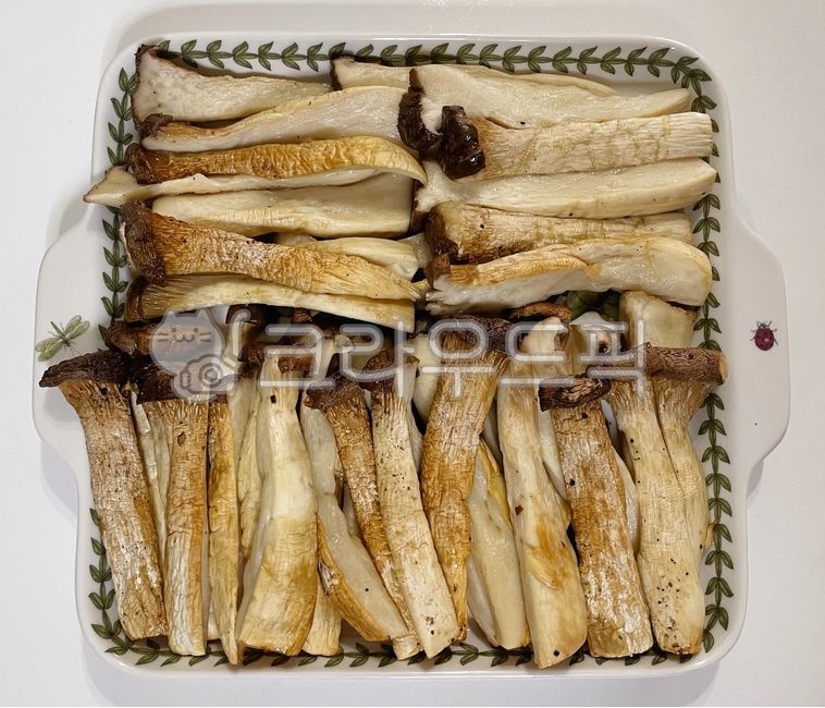 새송이버섯구이,버섯구이,새송이버섯,버섯,구이,에어프라이어요리,애어프라이어구이,밑간,음식,요리,식사,식재료,먹방,food,sish,cook,meal