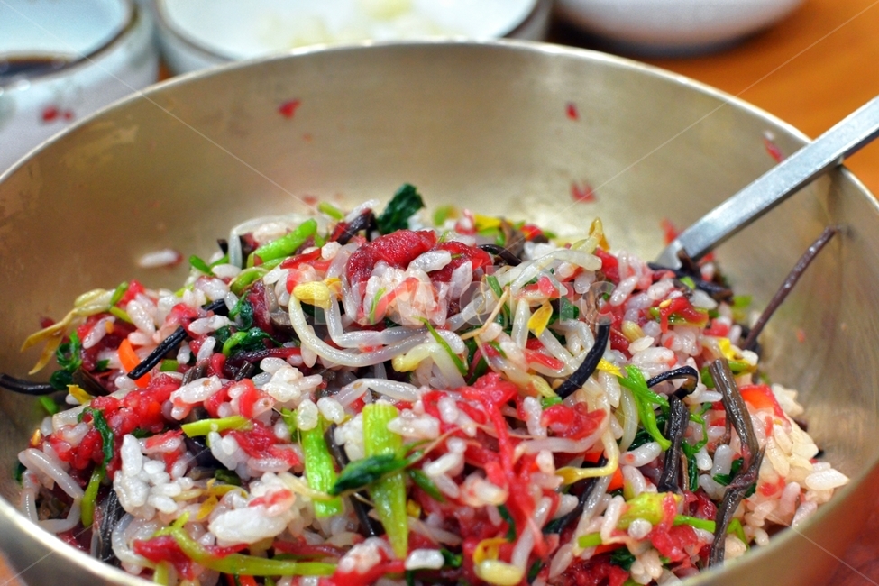 육회비빔밥,밥한큰술,밥한술,비빔밥,정식