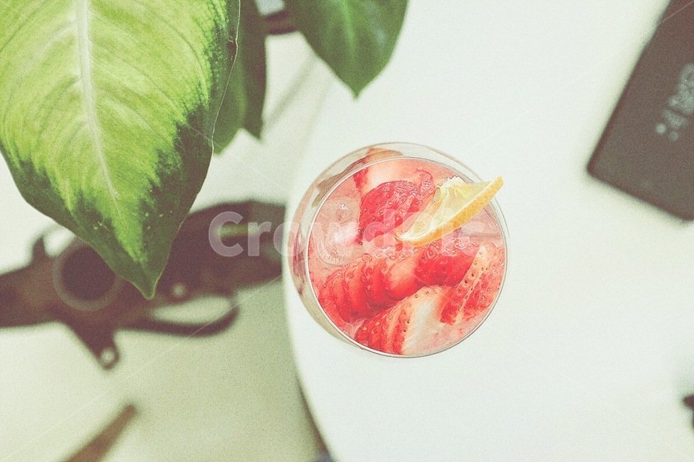 감성사진,카페,과일,주스,음식,음료,딸기,필름,색감,emotion,cafe,fruit,juice,food,beverage,strawberry,color,film,음료수,drink,beverage,감성,sensible,feeling