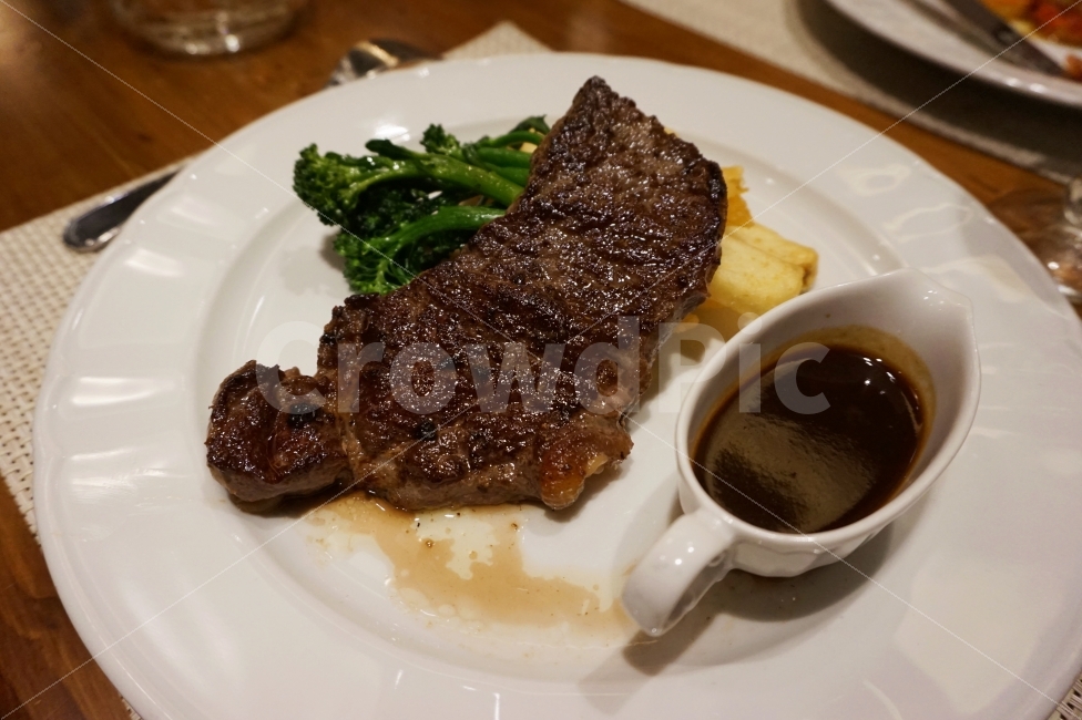 음식,식당,양식,고기,스테이크,food,meat,restaurant,steak,음식,식재료,요리,food,cook,meal,dishes,food reserves,육류,고기,meat,양식,서양음식,서양요리,western food,western dishes,western meal,western cook