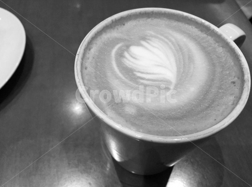 커피,라떼아트,라떼,카페,카페라떼,음료,커피,카페,coffee,cafe,흑백,모노톤,monochrome,black and white