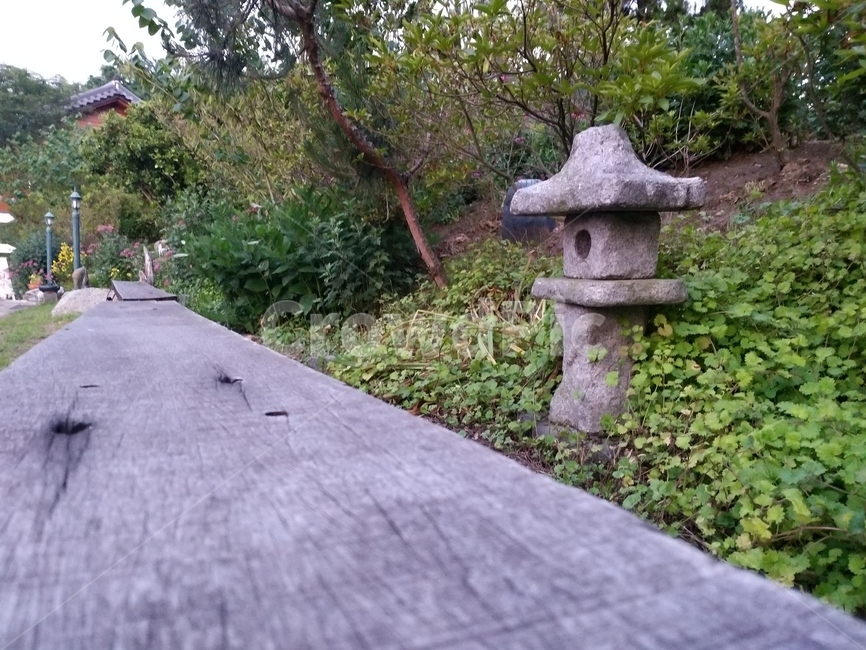 석탑,탑,돌기둥,사찰탑,절탑,석등,조각상,동상,석상,조형물,statue,bronze statue,stone statue