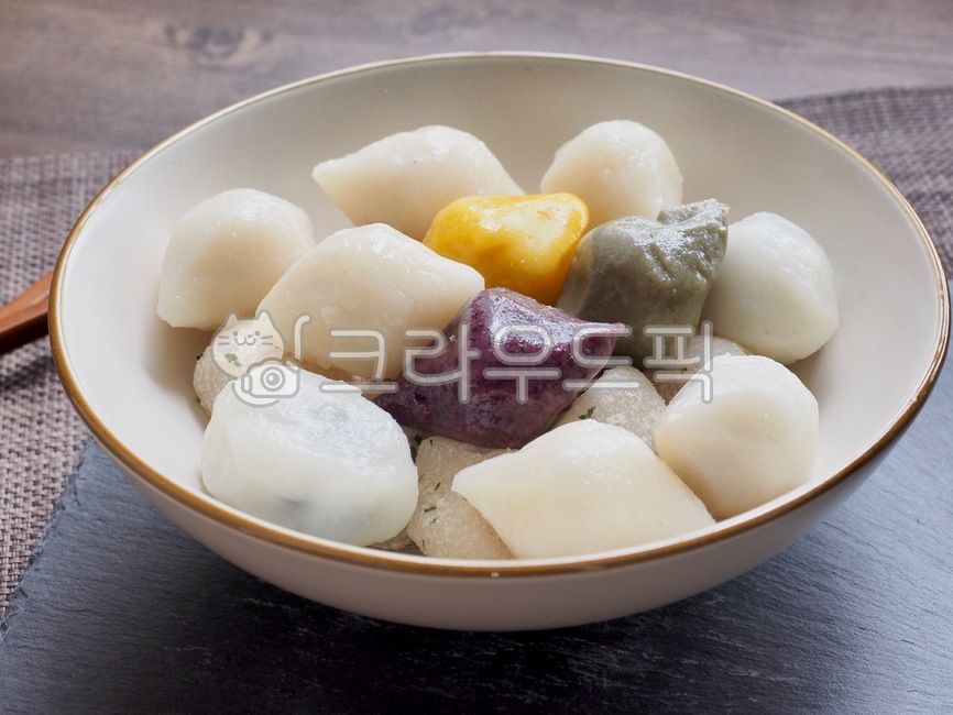 asianfood,koreanculture,plate,Korean traditional food,traditionalculture,Thanksgiving,holiday,traditional culture,songpyeon,wellbeing,Korean food,Korean food culture,Asian food,tradition,traditionalfood,Lunar New Year food,new year,koreanfood,foodculture,