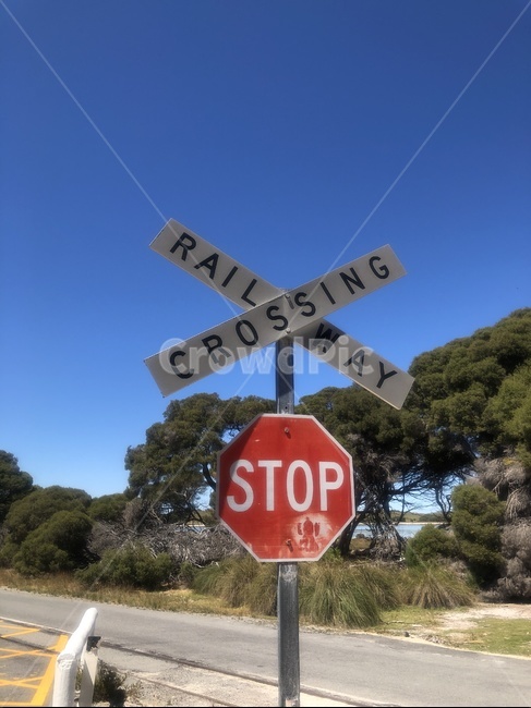 stop,stopsign,멈추세요,스탑사인,기찻길,안전,안전제일