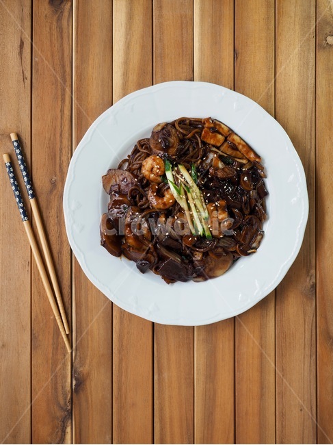 짜장면,해물짜장면,국수,오이,음식,중국음식,아시아음식,요리,식사,배경,소스,해물,jajangmyeon,seafoodjjajangmyeon,noodle,cucumber,food,chinesefood,asianfood,cooking,meal,background,sauce,seafood,음식,식재료,요리,food,cook,meal,dishes,food reserves,중식,중국음식,중화요리,chinese food,chinese dishes,chinese meal,chinese cook