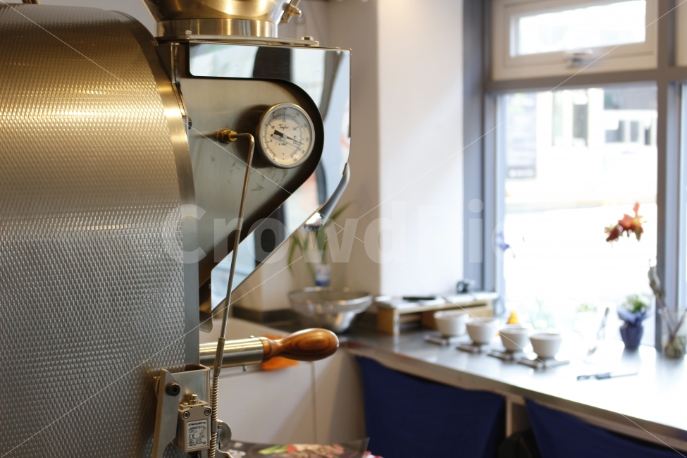 커피,카페,스페셜티,로스터리,인테리어,맛집,coffee,cafe,specialty,roastery,창문,햇살,햇볕,감성,interior,sunshine,roasting,cuppung,로스팅,커핑,사물,물건,오브젝트,thing,object,matter,커피,카페,coffee,cafe