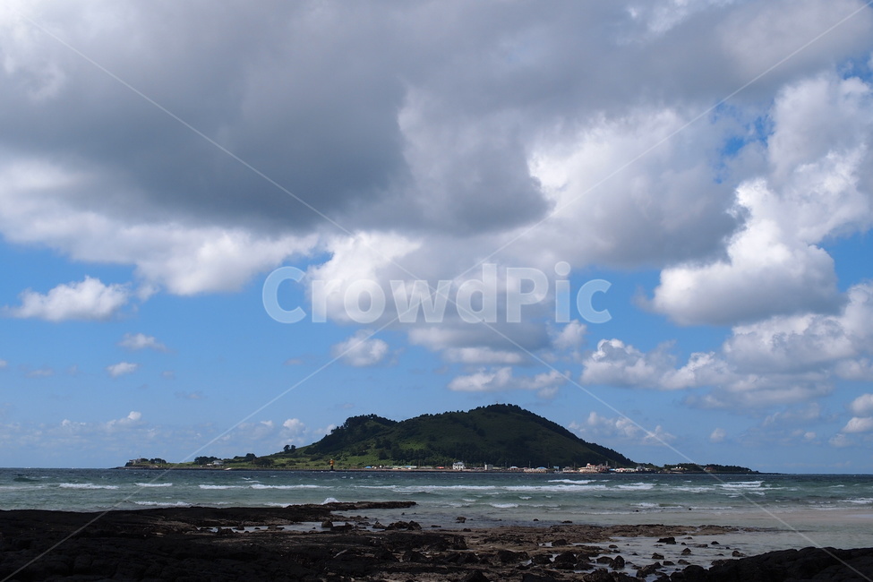 제주도,산,구름,바람,행복,자연,풍경,nature,landscape,한국자연풍경,한국자연경관,korea nature landscape,제주도,jeju,jeju island,outdoors,옥외,land,땅,ocean,대양,water,물,sea,바다,shoreline,해안선