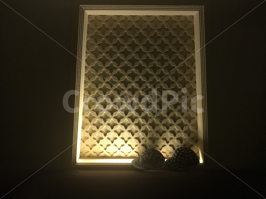 밤,조명,그림자,모자,창,창문,인테리어,실내디자인,interior design,사물,물건,오브젝트,thing,object,matter