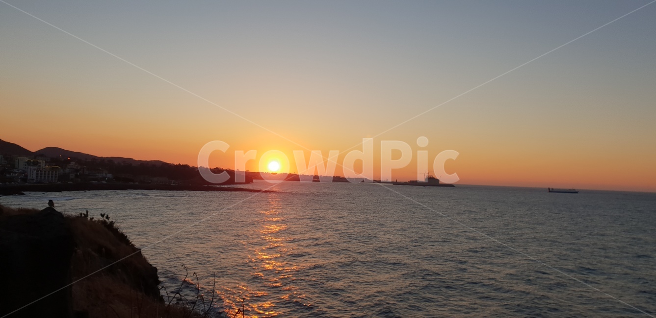 nature,sunlight,하늘,redsky,dawn,붉은하늘,새벽,햇빛,outdoors,dusk,sunset,황혼,옥외,sky,일몰,자연,풍경,nature,landscape,red sky,붉은 하늘